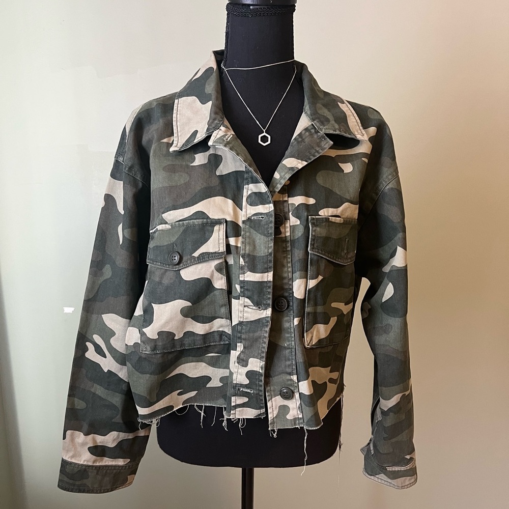 Cropped camo jacket